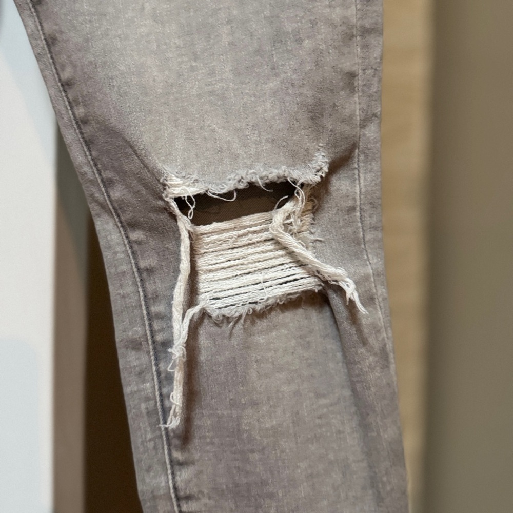 Express Gray Ripped High Rise Skinny Jeans - Picture 6 of 6